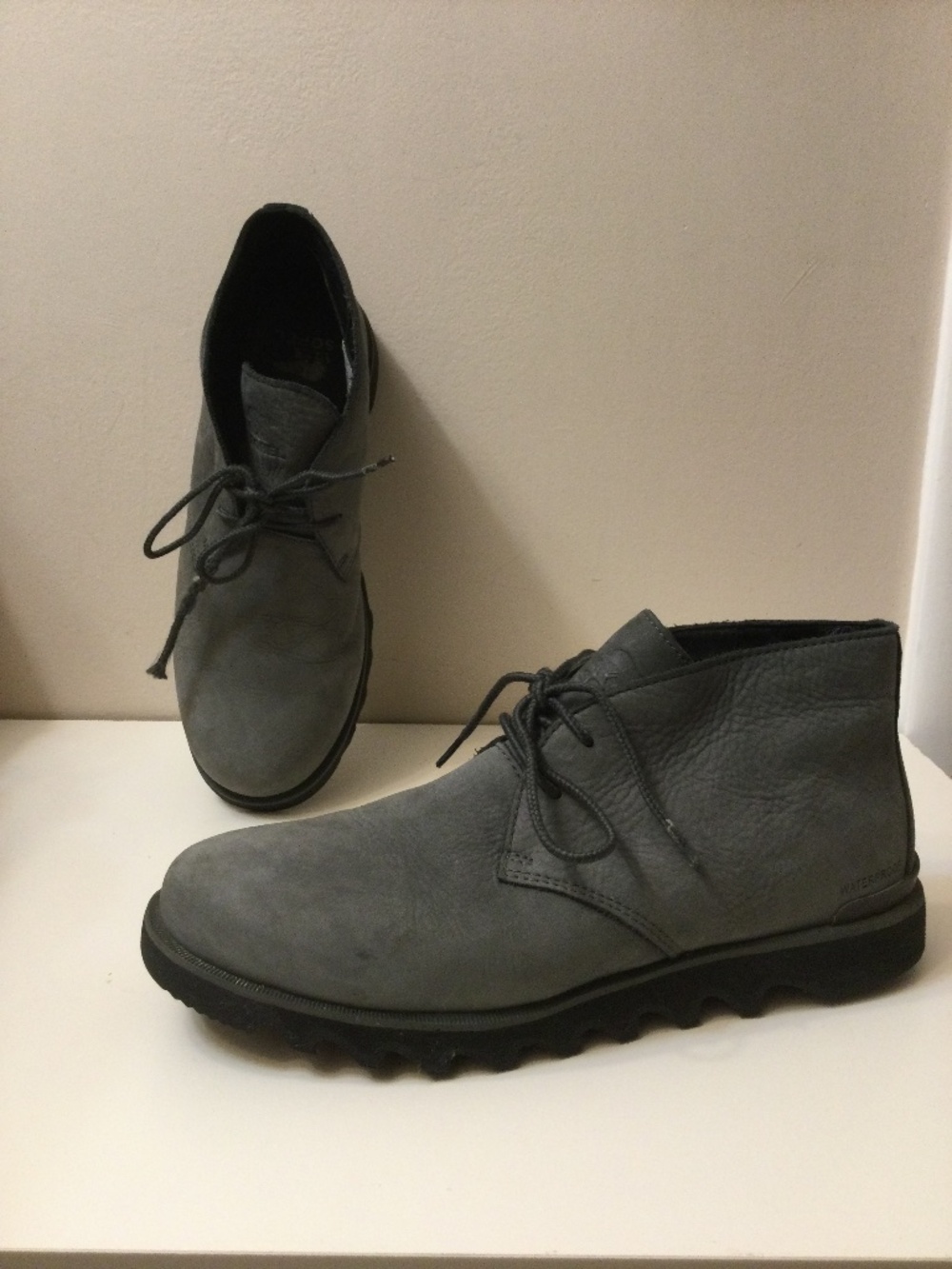 Sorel Kezar Gray Nubuck Leather Chukka Boots Men’s 11 ( Euro 44)